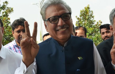 ޕާކިސްތާނުގެ ރައީސްކަމަށް ދަތުގެ ޑޮކްޓަރެއް