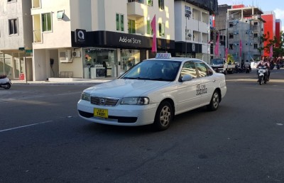 މާލޭގެ ޓެކްސީތަކުން ހުޅުމާލޭގެ ޓެކްސީ އުސޫލުތައް ފުނޑާލައިފި