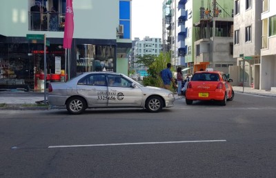 އަގުބޮޑުކޮށް ދަތުރުކުރާ ޓެކްސީތަކުގެ ހުއްދަ ބާތިލްކުރަނީ