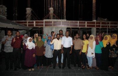 ހުޅުމާލޭ ރެހެންދި ސްކޫލްގެ ގިނަ އަދަދެއްގެ ޓީޗަރުންނާއި މުވައްޒަފުންގެ ތާއީދު އިބޫއަށް