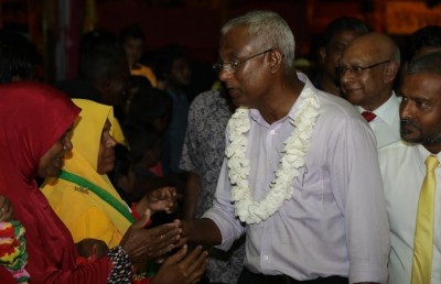 އިބޫ އަށް ނައިފަރުން: ތިއީ ހަމަ "ރަންގަނޑެއް"