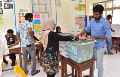 ވޯޓު ގުނުން ތަފާތު؟ ނަތީޖާ އިއުލާން ނުކޮށް ފުރަތަމަ ޓެބްލެޓަށް؟!
