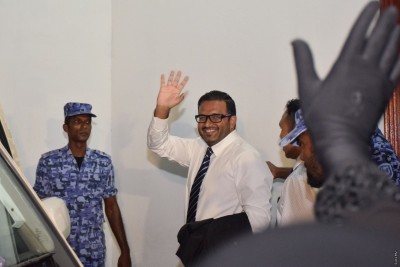 ލޯންޗުކޮޅު ގޮއްވާލިކަން ސާބިތުވެ އަދީބު 15 އަހަރަށް ދެ ބޮޑީގާޑުން 10 އަހަރަށް ޖަލަށްލުމަށް ހުކުމް ކޮށްފި
