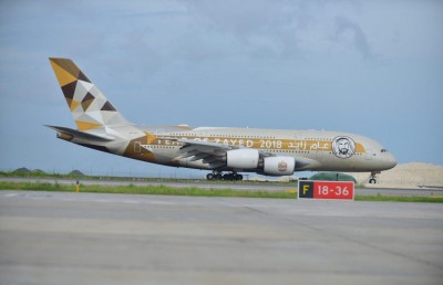 ތާރީޚީ ދުވަހެއް، އާ ރަންވޭއަށް ފުރަތަމަ ބޯޓު ޖައްސައިފި