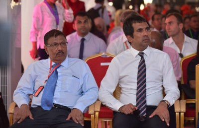 ތާރީޚީ ދުވަހެއް، އާ ރަންވޭއަށް ފުރަތަމަ ބޯޓު ޖައްސައިފި