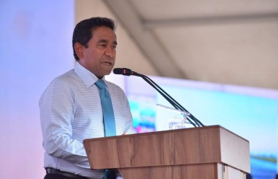 ތާރީޚީ ދުވަހެއް، އާ ރަންވޭއަށް ފުރަތަމަ ބޯޓު ޖައްސައިފި