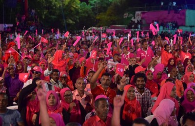 އިބޫ އަކީ ހަމައެކަނި ކޭކު ފަޅަން ވަޅި ހިފަހައްޓައިގެން ހުރި މީހެއް: ރައީސް ޔާމީން