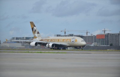 ތާރީޚީ ދުވަހެއް، އާ ރަންވޭއަށް ފުރަތަމަ ބޯޓު ޖައްސައިފި