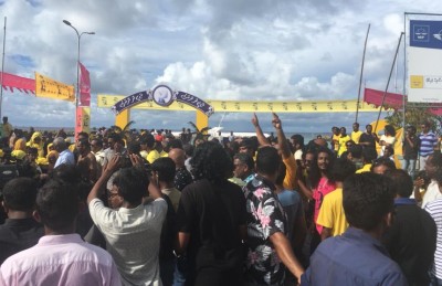 އިބޫގެ ވަރުގަދަ މެސެޖެއް ރައީސް ޔާމީނަށް: "ވޯޓާ ނުކުޅުއްވާތި"!