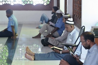 ފަހު ދިހައެއްގައި އިއުތިކާފަށް ތިބުމުގެ އިންތިޒާމު ބައެއް މިސްކިތްތަކުގައި ހަމަޖައްސައިފި