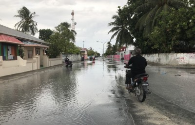 ކުޅުދުއްފުށީގެ ތާރު މަގުތަކުގައި ފެން ބޮޑުވަނީ!