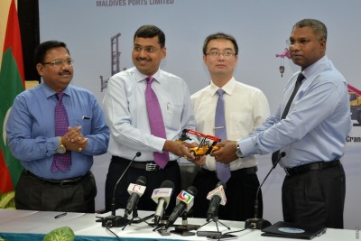 ކޮންޓެއިނާ ބަނދަރަށް 140 މިލިއަން ރުފިޔާގެ ވެހިކަލް ގެނައުމަށް ހަވާލުކޮށްފި