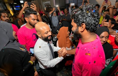ބޭއިންސާފުން ޖަލުގައި ހުރުމަކީ ކޮށްދެވުނު ޚިދުމަތެއް: ފާރިސް