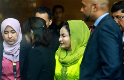 ނަޖީބުގެ އަންހެނުންގެ މައްޗަށް މަނީ ލޯންޑަރިންގެ ދައުވާކޮށްފި