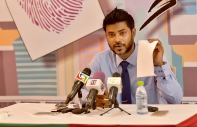 އަޅުގަނޑު ދޮގު ހެދި ކަމަށް ވިދާޅުވާން ޖެހޭނީ ގަވަރުނަރު: މުއާޒް