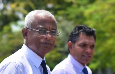 ނުރަސްމީ ދަތުރުފުޅެއްގައި އިބޫ ރާއްޖޭން ބޭރަށް ވަޑައިގަންނަވަނީ