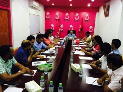 މައުމޫނުގެ އިސްލާހީ މަސައްކަތާ ދެކޮޅު ބަޔަކު ޕާޓީ ތެރޭގައި އުޅޭ ކަމަށް ޕީޕީއެމް އިން ބުނެފި