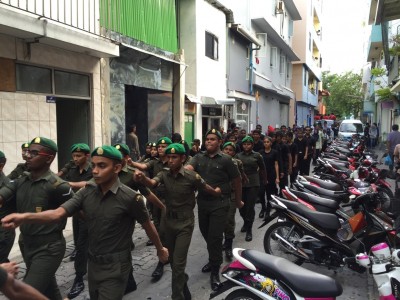 އިތުރު ހަރަކާތްތައް ގިނަވެ ދަރިވަރުންނަށް ނަމާދު ވަގުތު ނުލިބިފައި!