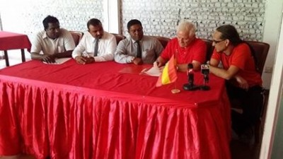 ވިކްޓަރީގެ ކޯޗަކަށް ކިސް ހަމަޖައްސައިފި