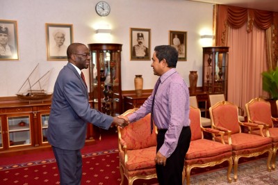 ކޮމަންވެލްތުގެ މުޝީރު ރައީސް ޔާމީނާ ބައްދަލު ކުރައްވައިފި