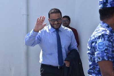 އަދީބު ފިސްތޯލަ ގެންގުޅުނު މައްސަލައިގެ އިސްތިއުނާފު އަޑުއެހުން އަންނަ ހަފްތާގައި ފަށަނީ