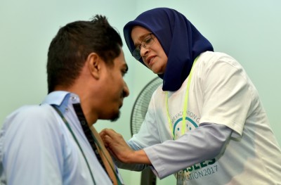 ދިވެހި ޑޮކްޓަރުންނާއި ނަރުހުން މަދީ ކީއްވެގެންކަން އޮޑިޓަކުން