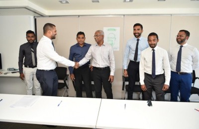 ޒުވާން ބައެއް ވިޔަފާރިވެރިންނާ އިބޫ ބައްދަލު ކުރައްވައިފި