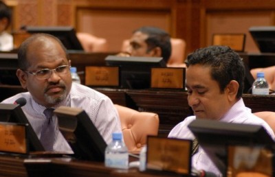 އަޅުގަނޑު ޖަލަށް ލުމުގައި ބައިވެރިވި އެންމެން ބޭރުވެއްޖެ: ނާޒިމް