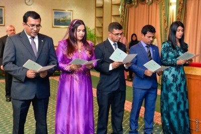ފަސް ވަޒީރަކަށް ރުހުން ދިނުމަށް ފާސްކޮށްފި