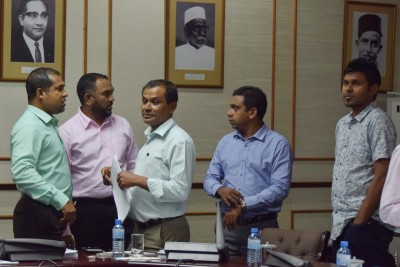 މީޑީއާތައް "ބަންދު" ކުރުމުގެ ބާރު ލިބިދޭ ގޮތަށް އަބުރުގެ ބިލު ކޮމެޓީން ފާސްކޮށްފި