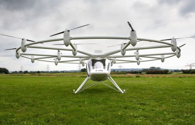 ސިންގަޕޫރުގައި ޑްރޯން ޓެކްސީ ޓެސްޓުކުރަނީ