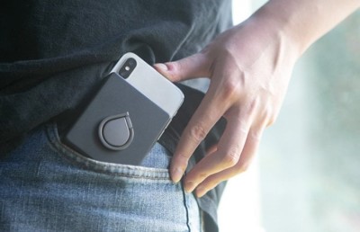 ފޯނުގައި ތަތްކޮށްލާ ކުޑަކުޑަ ވަޔަލެސް ޗާޖަރެއް