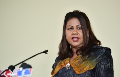 ކުރީގެ ގަވަރުނަރު އަޒީމާ އޭސީސީއަށް ހާޒިރުވާން އަންގައިފި