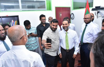 ޖަލުގައި އިމްރާންގެ ބައިވެރިން: 19 ކޮތަރު!