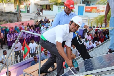 ހއ. އަތޮޅު 14 ރަށުގެ ކަރަންޓުގެ ނިޒާމް ސޯލާ ހައިބްރިޑް ނިޒާމަށް ބަދަލުކުރަނީ