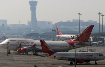 އެލްކަހޯލް ޓެސްޓުން ފެއިލްވި އެއާ އިންޑިއާގެ ޕައިލެޓް ތިން އަހަރަށް ސަސްޕެންޑްކޮށްފި