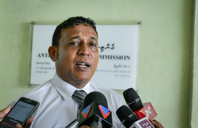 ސިވިލް ސާވިސްގެ ތެރޭގައި ސިޔާސީ ނުފޫޒު ވަރަށް ބޮޑު: ޓްރާންސިޝަން ކޮމެޓީ