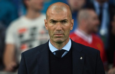 ބަޔާންގެ ކޯޗަކަށް ޒިދާން ގެންނަން މަސައްކަތް ކުރަނީ