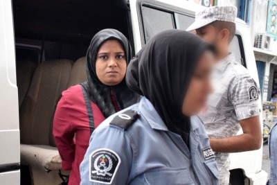 ލޯބިވެރިޔާގެ ތުންފަތް ފަޅާލި އަންހެނަކު ދެ މަހާއި 12 ދުވަހަށް ޖަލަށް