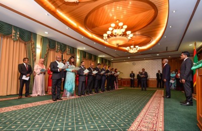 ކެބިނެޓަށް އާންމުން ފާޑު ކިޔަނީ