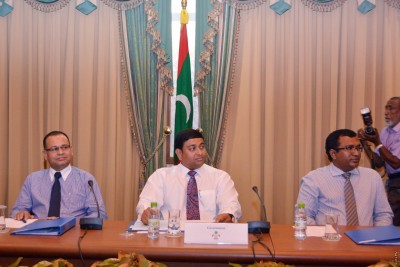 ޝަރުތަކާ ނުލައި މަޝްވަރާތައް ކުރުމަށް ސީމެގުން ގޮވާލީ ރަނގަޅަށް، ވަރަށް އަވަހަށް ފަށާނަން: ޝައިނީ