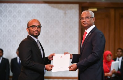 ފިނޭންސް މިނިސްޓަރު އަމީރު މާދަމާ ކޮމިޓީއަށް ހާޒިރު ކުރަނީ