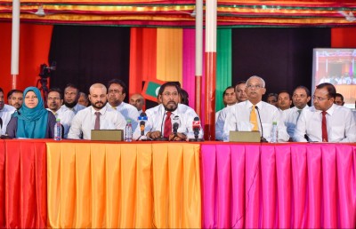 ހަނީމޫން އަދި ނުނިމޭ، ކޯލިޝަން ތެރޭގައި އަރައިރުން؟