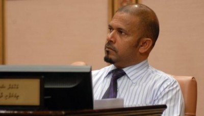 ޑޮލަރު ގަންނަން ދޫކުރި ފައިސާ އަދިވެސް ނުލިބޭ، ފައިސާ ދޫކުރީ ބޯޑުން ނިންމި ގޮތަށް: ފެނަކާ