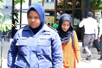 ފާރިހާ ވިހާފައި ދަރިފުޅު މަރާލިކަން ސާބިތުކުރަން ހެއްކަކަށް އޭނާގެ މަންމަ