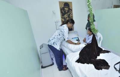 އޮޕަރޭޝަން ތިއޭޓަރަކާއި ވޯޑެއް ހުޅުވައި ސެނަހިޔާ ހޮސްޕިޓަލަކަށް ބަދަލުކުރަނީ