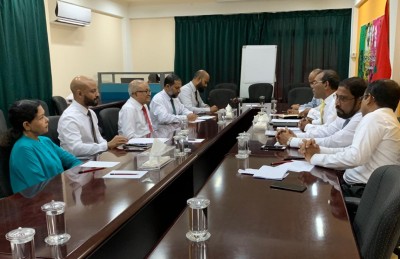 މައުމޫން ފުރަތަމަ ފަހަރަށް އެމްޑީޕީ އޮފީހަށް