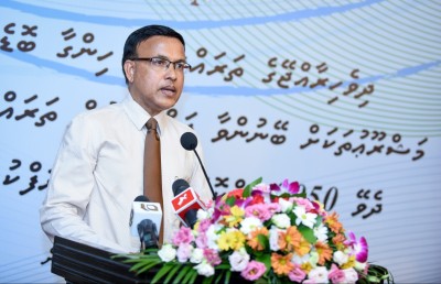 ޖުޑިޝަލް އެޑްމިނިސްޓްރޭޓަރަކަށް ޑރ. ނަޒީރު