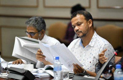 ވަޒީރުންގެ މައްސަލަތަކެއް އޭސީސީގައި އޮތްތޯ ބަލަން ފާސްކޮށްފި