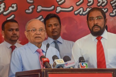 ރައީސް މައުމޫނާއި ގާސިމް އަތޮޅުތަކަށް ދަތުރުފުޅުތަކެއް ކުރައްވަނީ